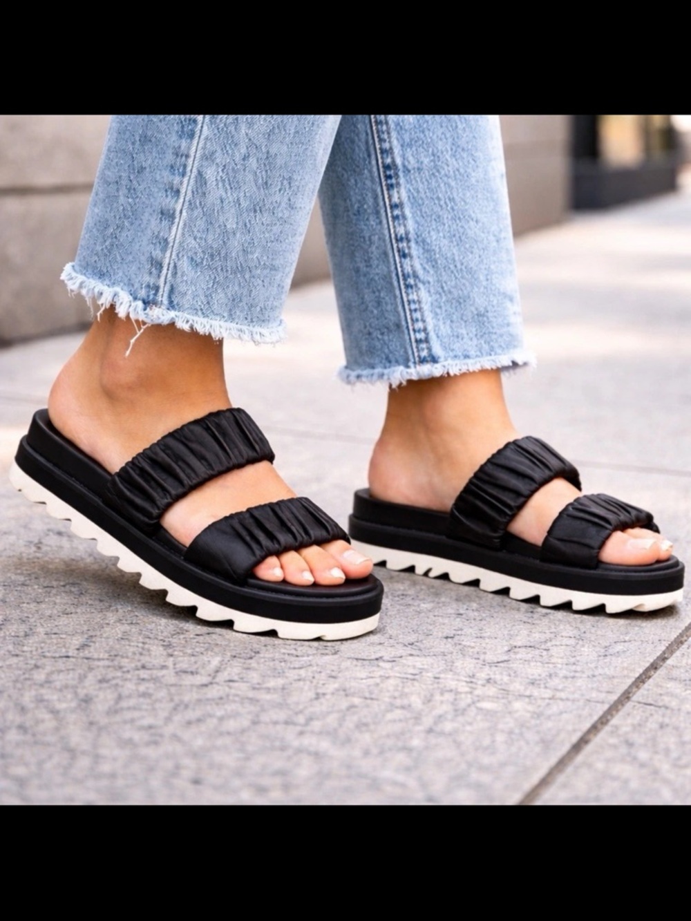Sorel Women's 7 Roaming Two Strap Slide Sandals Black and‎ White  MSRP $150